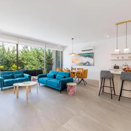 Azure Seaview - Ruby *