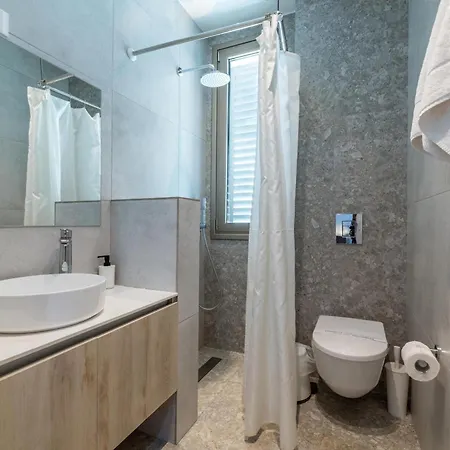 Villa Azure Seaview - Ruby