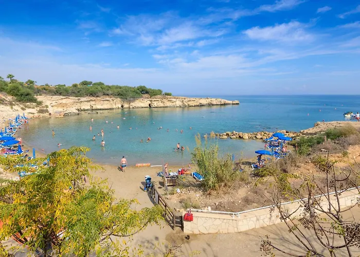 Azure Seaview - Ruby Protaras