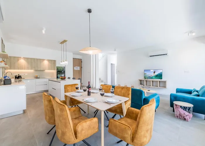 Villa Azure Seaview - Ruby Protaras